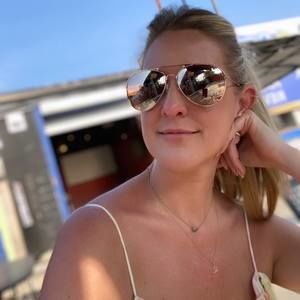 Meet your Posher, Adriane